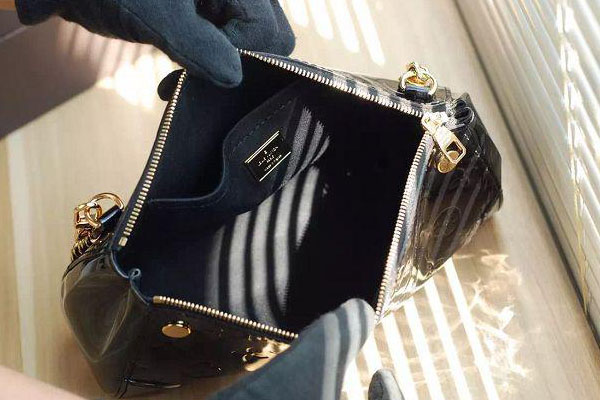 ルイヴィトン ヴェルニ スーパーコピーサンタモニカクラッチ M50408